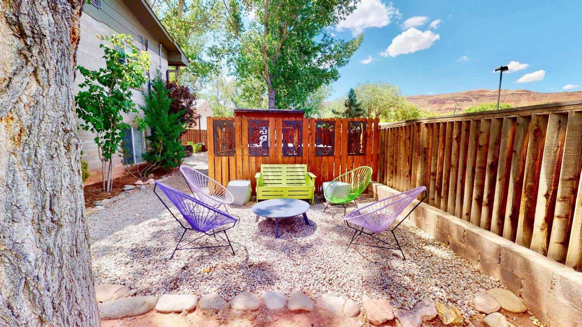 Downtown Cozy Base - Purple Sage 3 Holiday home *
